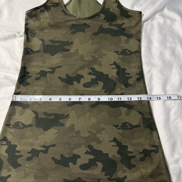 Lululemon Cool Racerback in Fatigue Green Size 4 (best guess, no tag or dot) - Picture 6 of 8